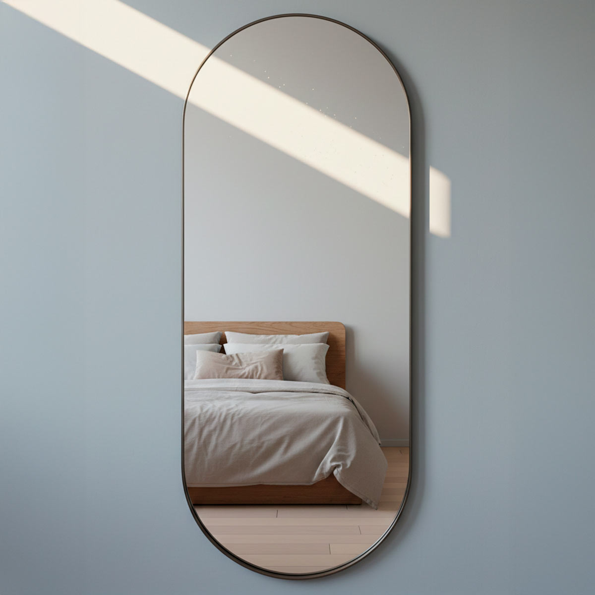 Espelho Decorativo Grande Oval Orgânico - Metal Pílula - 60x1,50M